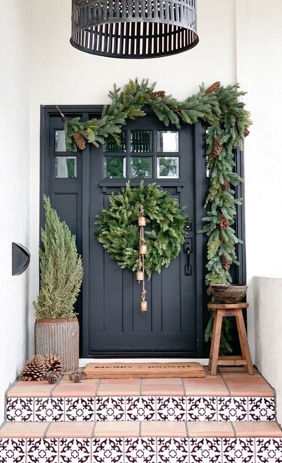 Know The Trends In Christmas Decoration For Doors 2021-2022 – Decor