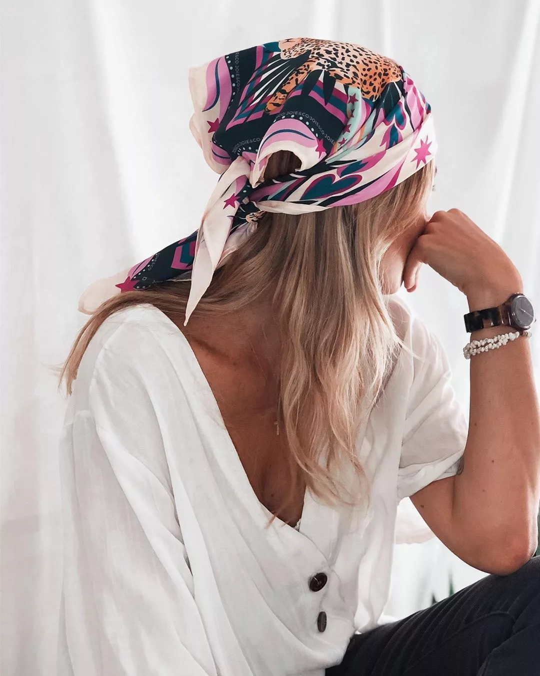 Bandido Ambiente Esencialmente Cómo usar una bandana de mujer? Los mejores tips – Moda – WebMediums